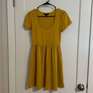 T-shirt dress with slight ruffle sleeves
